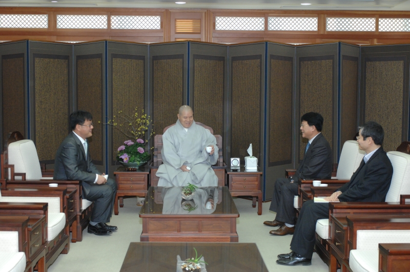 2010.01.22_삼성경제연구소 이언오, 육현표님 예방 (3)